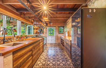 PROPERTY WITH RECORDING STUDIO, OCEAN VIEWS – 2.56 ACRES