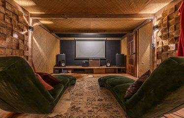 PROPERTY WITH RECORDING STUDIO, OCEAN VIEWS – 2.56 ACRES