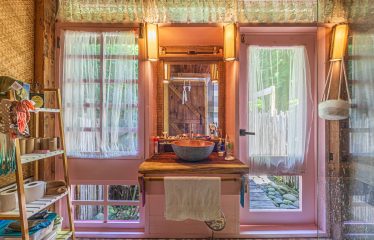 PROPERTY WITH RECORDING STUDIO, OCEAN VIEWS – 2.56 ACRES