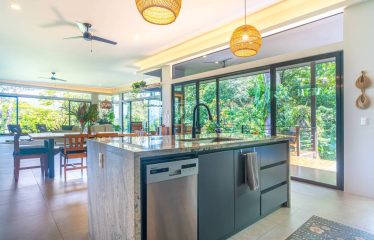 ESCALERAS MODERN HOME WITH OCEAN VIEWS DOMINICAL COSTA RICA – 2.5 ACRES