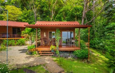 PROPERTY WITH TWO VILLAS, IN PUNTA DE MIRA – 2.5 ACRES