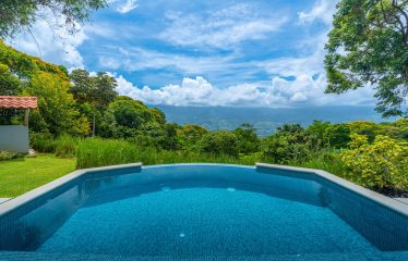 PROPERTY WITH TWO VILLAS, IN PUNTA DE MIRA – 2.5 ACRES