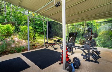 PROPERTY WITH TWO VILLAS, IN PUNTA DE MIRA – 2.5 ACRES