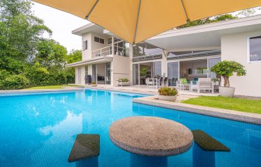 PROPERTY WITH OCEAN VIEW, IN UVITA CENTER – 0.8 ACRES