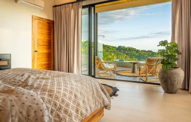 LUXURY PROPERTY WITH THREE BEDROOMS – 0.5 ACRES