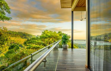 LUXURY PROPERTY WITH THREE BEDROOMS – 0.5 ACRES