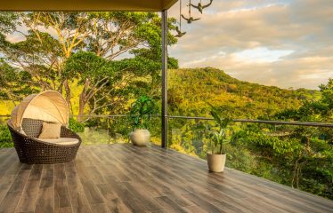 LUXURY PROPERTY WITH THREE BEDROOMS – 0.5 ACRES