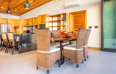 LUXURY PROPERTY WITH THREE BEDROOMS – 0.5 ACRES