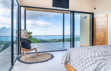 LUXURY PROPERTY WITH THREE BEDROOMS – 0.5 ACRES