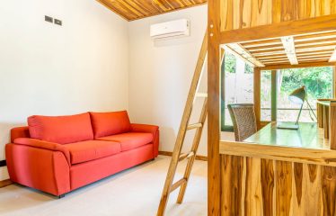 LUXURY PROPERTY WITH THREE BEDROOMS – 0.5 ACRES