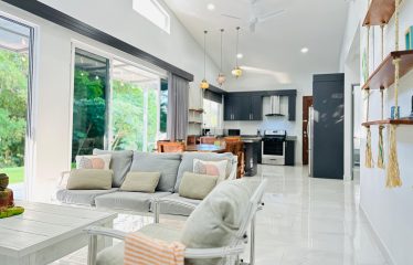 PROPERTY WITH 4 BEDROOM HOME AND POOL, IN UVITA CENTER – 1.25 ACRES