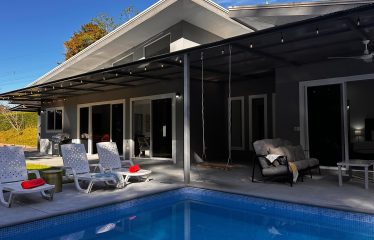 PROPERTY WITH 4 BEDROOM HOME AND POOL, IN UVITA CENTER – 1.25 ACRES