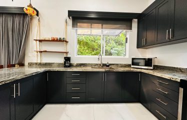 PROPERTY WITH 4 BEDROOM HOME AND POOL, IN UVITA CENTER – 1.25 ACRES