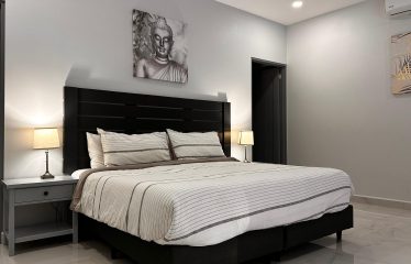 PROPERTY WITH 4 BEDROOM HOME AND POOL, IN UVITA CENTER – 1.25 ACRES