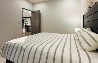 PROPERTY WITH 4 BEDROOM HOME AND POOL, IN UVITA CENTER – 1.25 ACRES