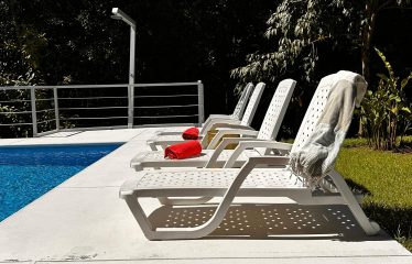 PROPERTY WITH 4 BEDROOM HOME AND POOL, IN UVITA CENTER – 1.25 ACRES