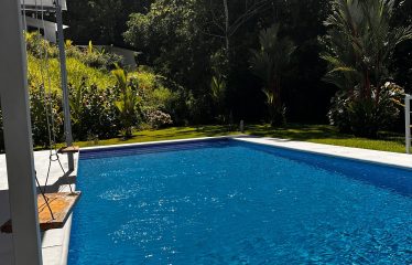 PROPERTY WITH 4 BEDROOM HOME AND POOL, IN UVITA CENTER – 1.25 ACRES