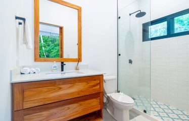 LUXURY PROPERTY IN THE MOUNTAIN CASA ROYAL, UVITA – 2.47 ACRES