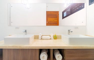 LUXURY PROPERTY IN THE MOUNTAIN CASA ROYAL, UVITA – 2.47 ACRES