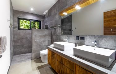 PROPERTY WITH 4 BEDROOM HOME, IN OJOCHAL – 12 ACRES