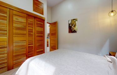 PROPERTY WITH THREE VILLAS, IN BAHIA BALLENA – 0.24 ACRES