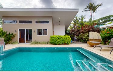 PROPERTY WITH THREE VILLAS, IN BAHIA BALLENA – 0.24 ACRES