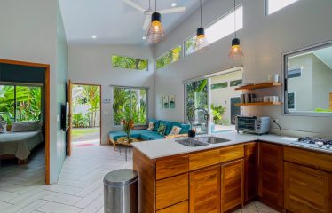 PROPERTY WITH THREE VILLAS, IN BAHIA BALLENA – 0.24 ACRES