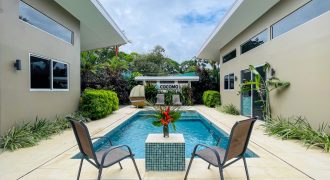 PROPERTY WITH THREE VILLAS, IN BAHIA BALLENA – 0.24 ACRES