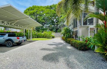 PROPERTY WITH THREE VILLAS, IN BAHIA BALLENA – 0.24 ACRES