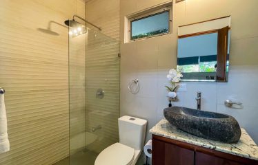 PROPERTY WITH THREE VILLAS, IN BAHIA BALLENA – 0.24 ACRES