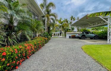 PROPERTY WITH THREE VILLAS, IN BAHIA BALLENA – 0.24 ACRES