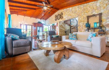 JUNGLE PROPERTY WITH FIVE BEDROOM HOME, IN OJOCHAL – 1.8 ACRES