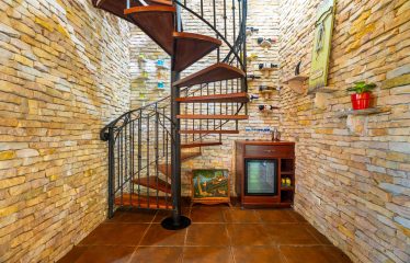 JUNGLE PROPERTY WITH FIVE BEDROOM HOME, IN OJOCHAL – 1.8 ACRES