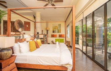 PROPERTY WITH TEN BEDROOMS HOME IN, MANUEL ANTONIO – 0.2 ACRES