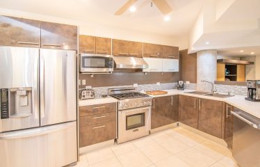 PROPERTY WITH TEN BEDROOMS HOME IN, MANUEL ANTONIO – 0.2 ACRES