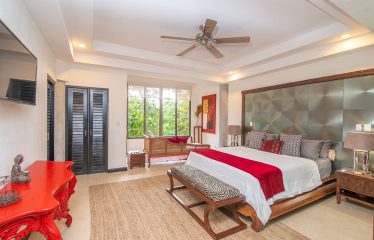 PROPERTY WITH TEN BEDROOMS HOME IN, MANUEL ANTONIO – 0.2 ACRES