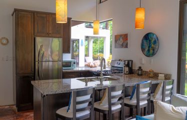 PROPERTY WITH 2 BEDROOM HOUSE AND A GUEST HOUSE, IN PLATANILLO – 3.35 ACRES