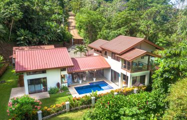 PROPERTY WITH 2 BEDROOM HOUSE AND A GUEST HOUSE, IN PLATANILLO – 3.35 ACRES