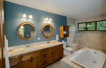 PROPERTY NEAR TO THE BEACH, IN QUEPOS – 1 ACRE