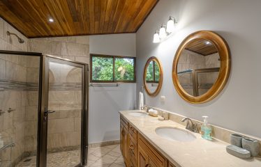 PROPERTY NEAR TO THE BEACH, IN QUEPOS – 1 ACRE