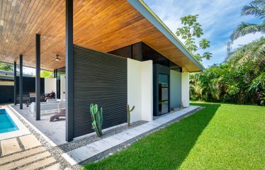 PROPERTY WITH TWO HOUESES AND MOUNTAIN VIEWS, IN OJOCHAL – 0.63 ACRES