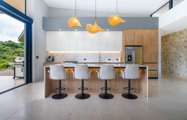 LUXURY PROPERTY WITH THREE BEDROOMS HOME AND MOUNTAIN VIEW, IN OJOCHAL 4.7 ACRES