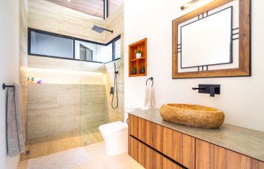 LUXURY PROPERTY WITH THREE BEDROOMS HOME AND MOUNTAIN VIEW, IN OJOCHAL 4.7 ACRES