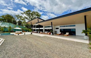 PROPERTY WITH FOUR BEDROOMS AND OCEAN VIEWS, IN CHONTALES – 1.84 ACRES