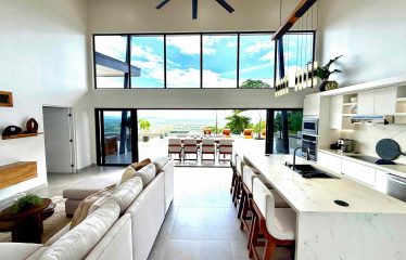 PROPERTY WITH FOUR BEDROOMS AND OCEAN VIEWS, IN CHONTALES – 1.84 ACRES