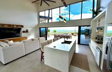 PROPERTY WITH FOUR BEDROOMS AND OCEAN VIEWS, IN CHONTALES – 1.84 ACRES