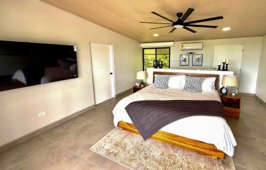 PROPERTY WITH FOUR BEDROOMS AND OCEAN VIEWS, IN CHONTALES – 1.84 ACRES