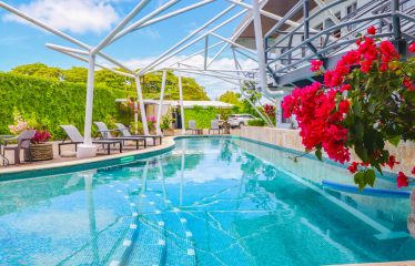 HOTEL PROPERTY WITH TWENTY TWO BEDROOM, NEAR TO THE TOWN , IN UVITA – 0.35 ACRES