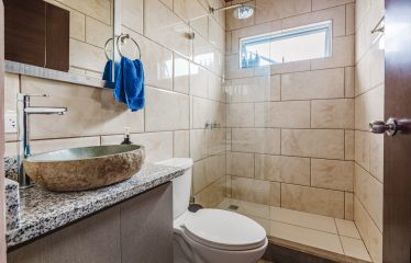 HOTEL PROPERTY WITH TWENTY TWO BEDROOM, NEAR TO THE TOWN , IN UVITA – 0.35 ACRES