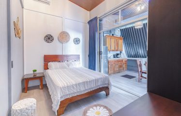 HOTEL PROPERTY WITH TWENTY TWO BEDROOM, NEAR TO THE TOWN , IN UVITA – 0.35 ACRES